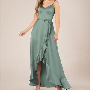 HIGH-LOW SWEETHEART NECKLINE BRIDESMAID DRESS WITH SPAGHETTI STRAPS